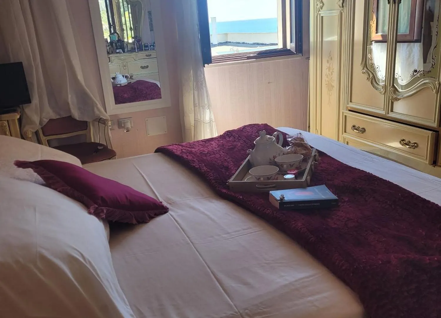 Villa Rosa SantʼElia Italien