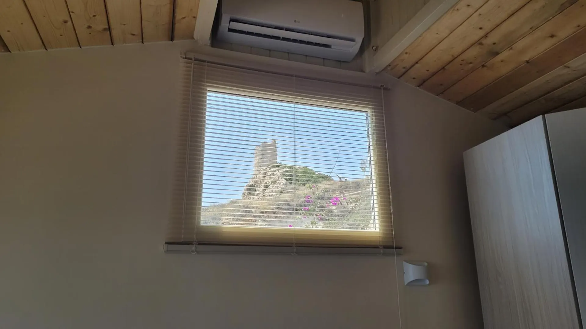 Villa Rosa Sant'Elia  Italy